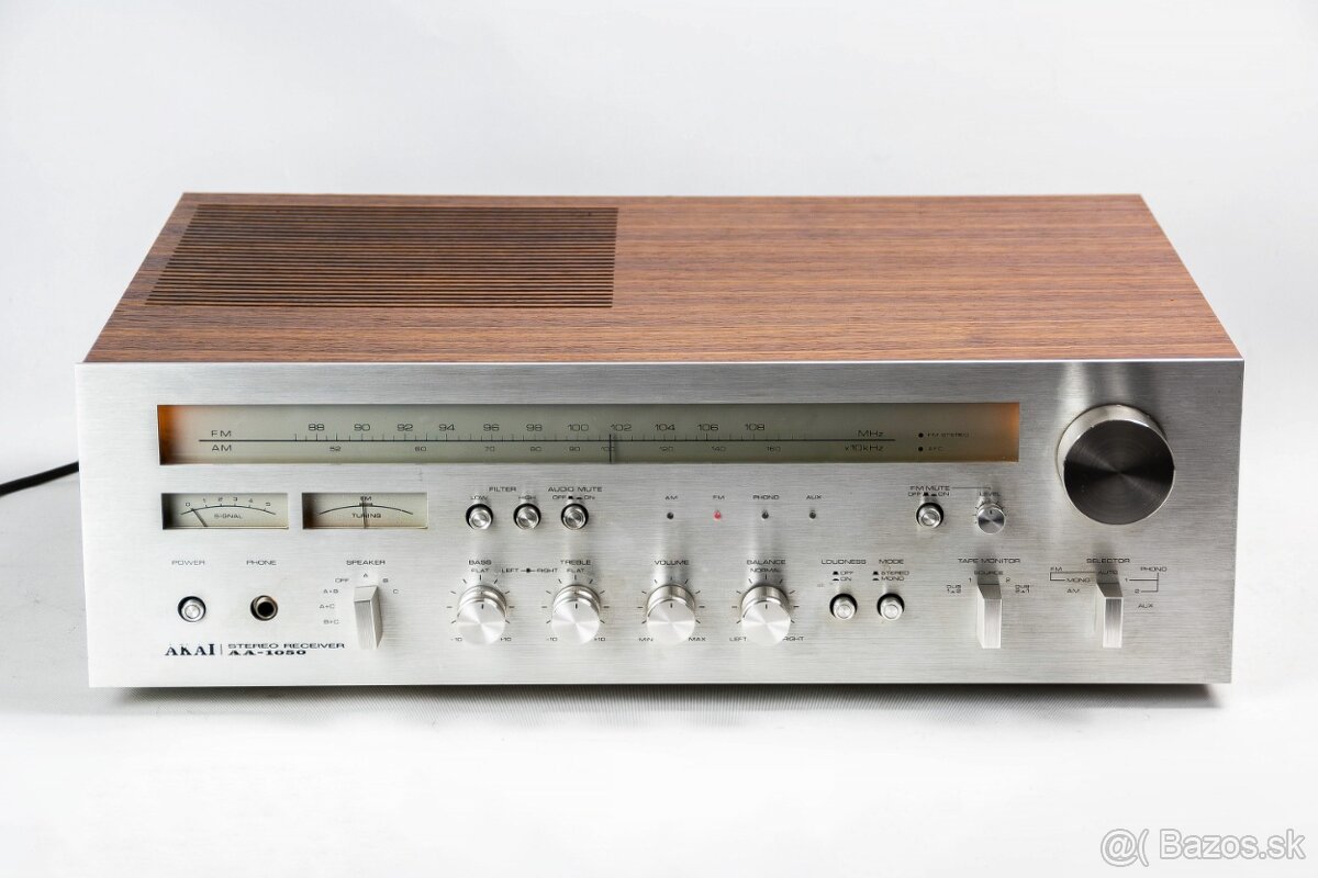 AKAI AA-1050 / japonský receiver
