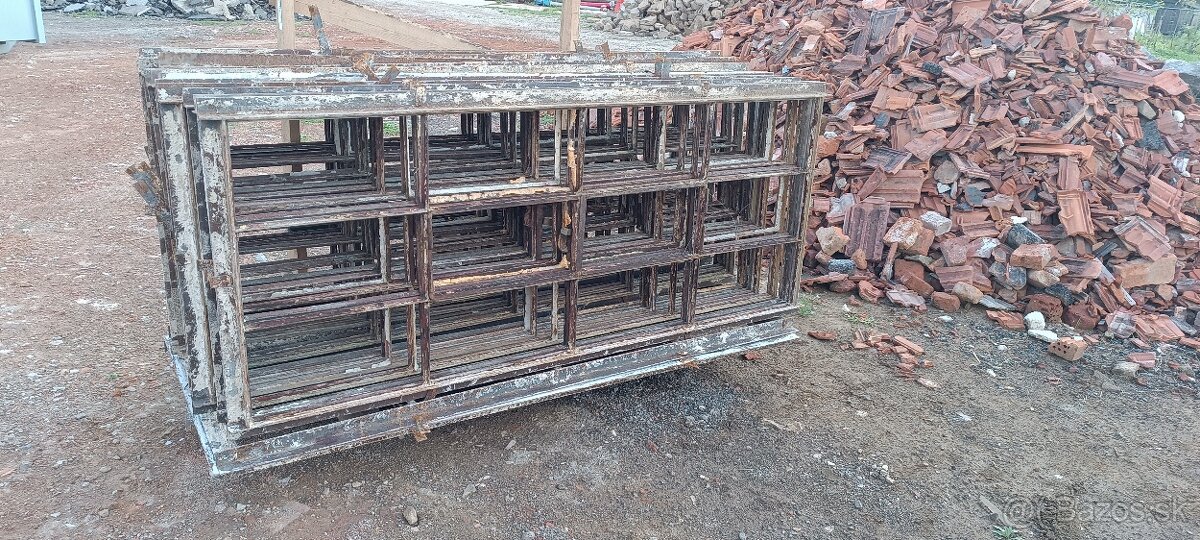 Staré industriálne okna