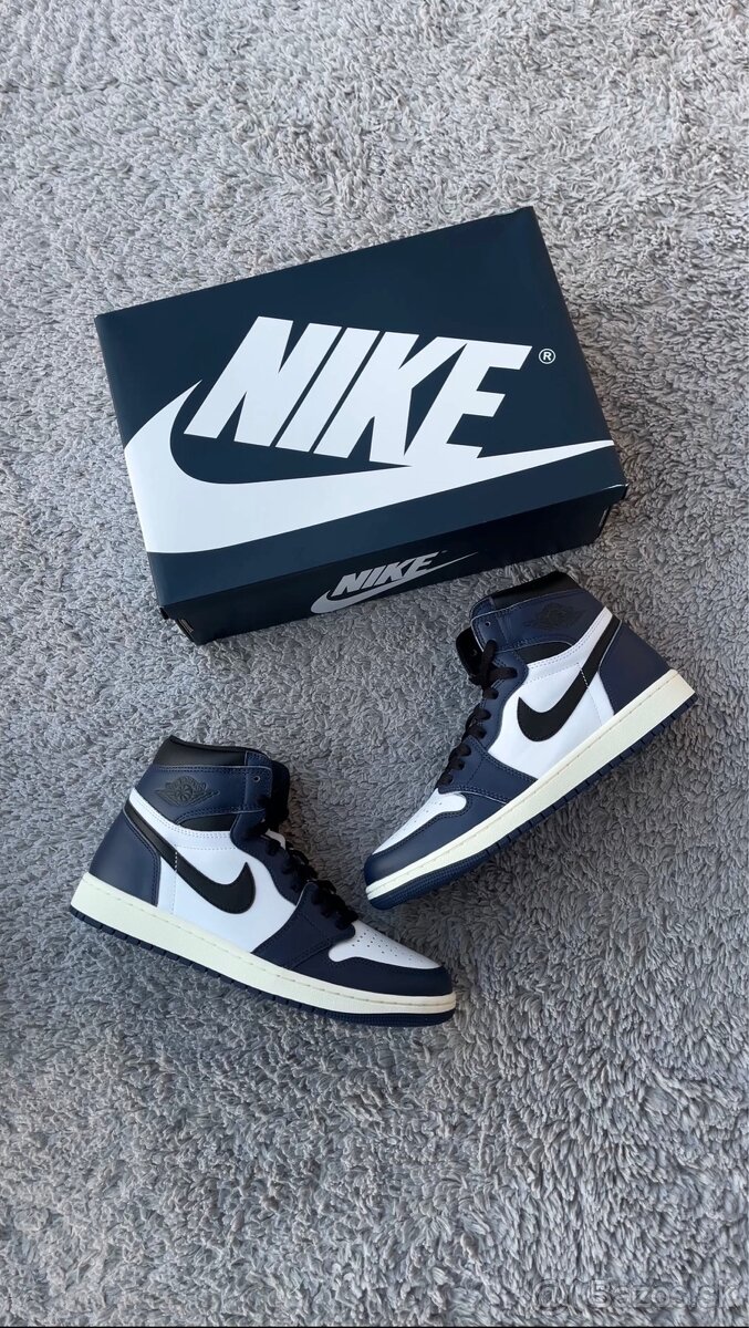 Air Jordan Retro High OG Midnight Navy