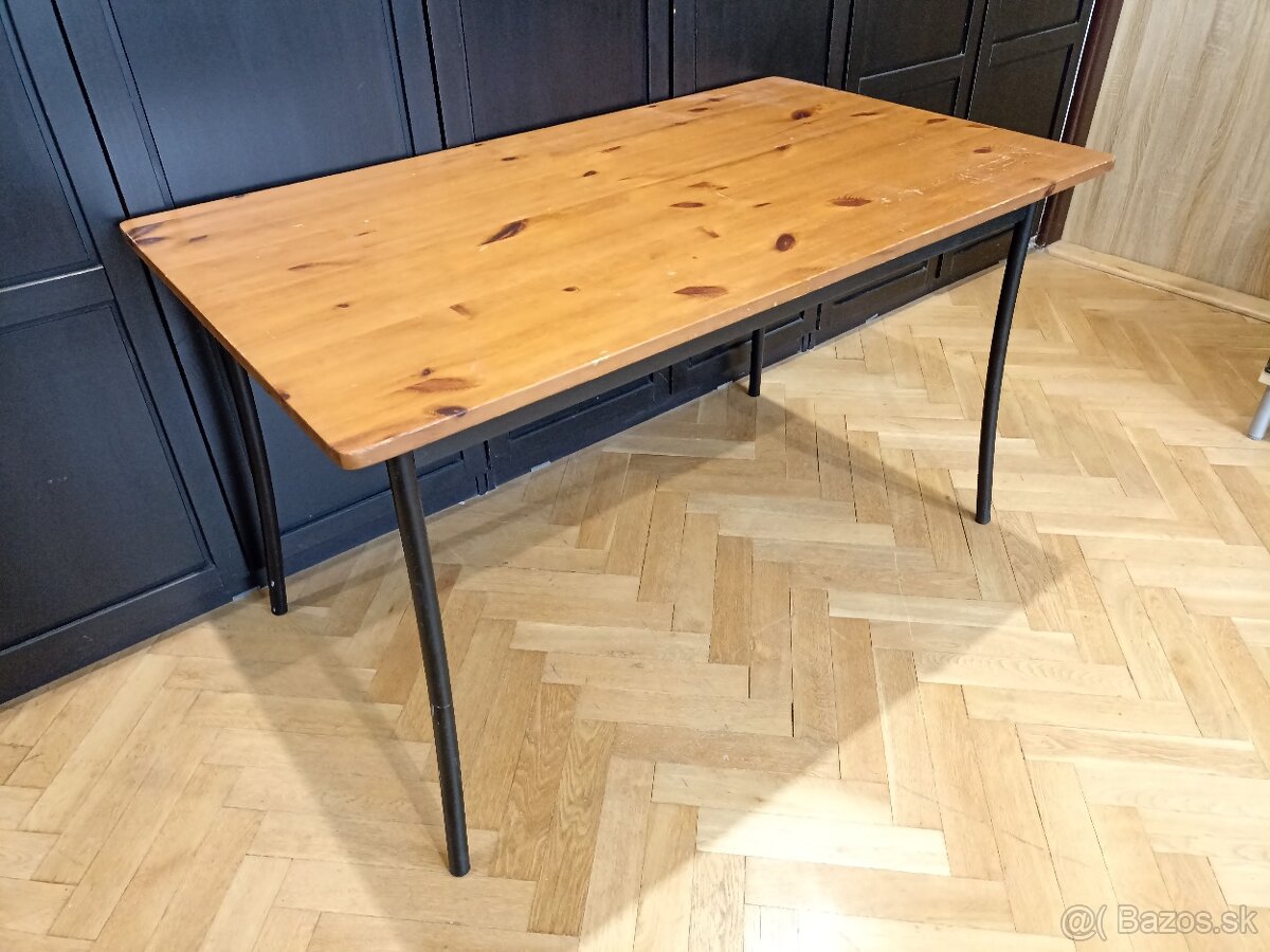 Jedálenský stôl 75,5 x 130 x 73,5