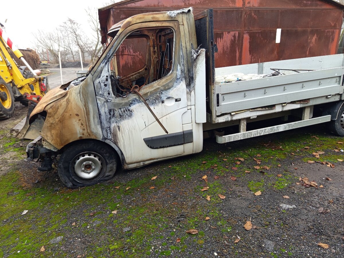 Predám Renault Master valník ,2022