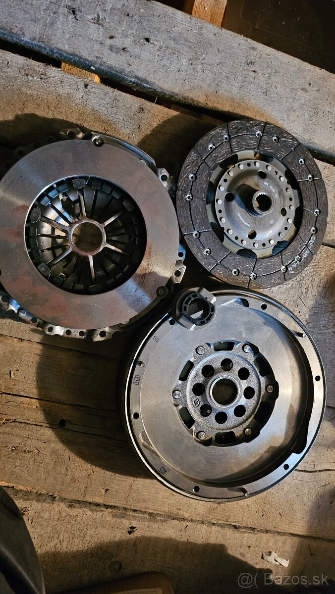 Spojka LUK 600013600