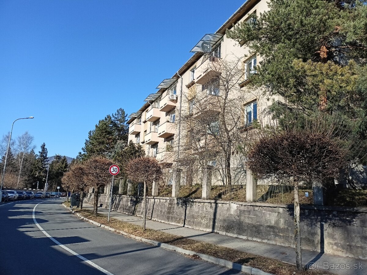 PREDÁM SLNEČNÝ BYT V CENTRE BANSKEJ BYSTRICI