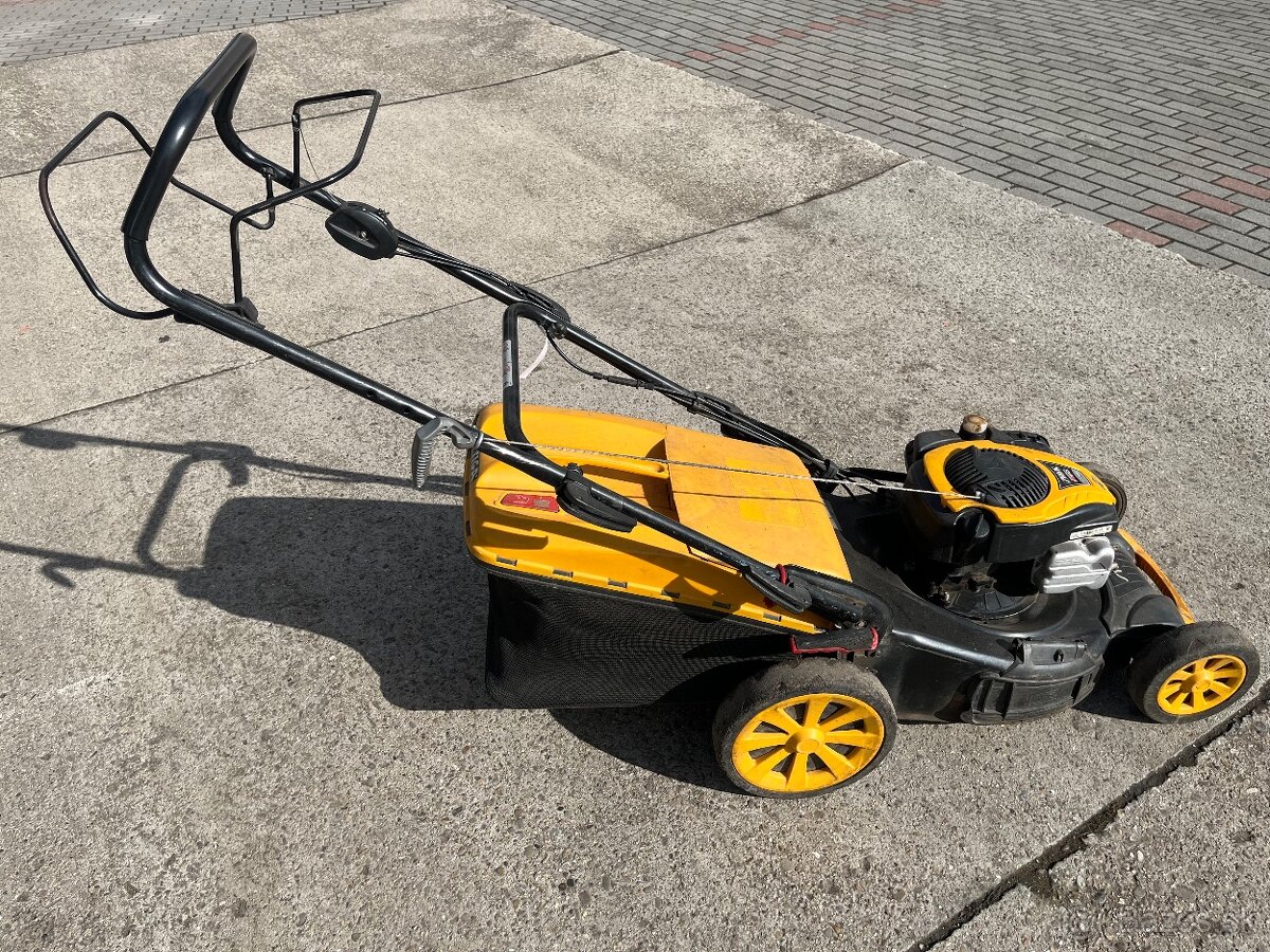 Kosačka Stiga s pohonom