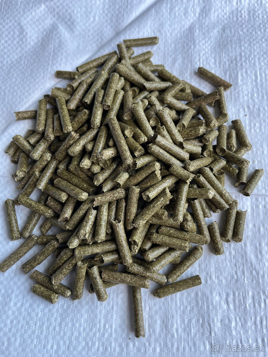 Lucerkove a senne granule