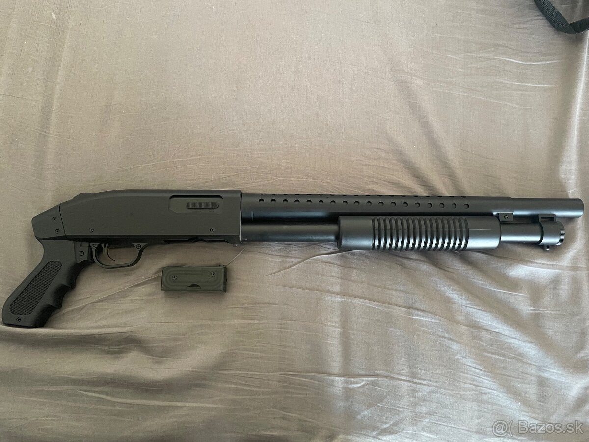 Airsoftová brokovnica (guličkovka)
