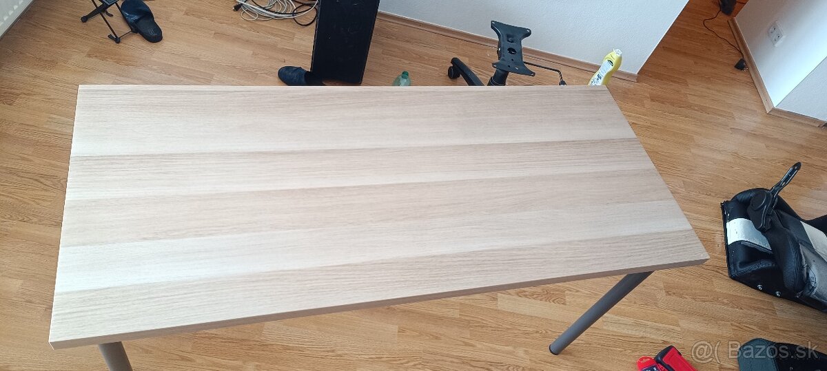 IKEA stolík LAGKAPTEN / ADILS