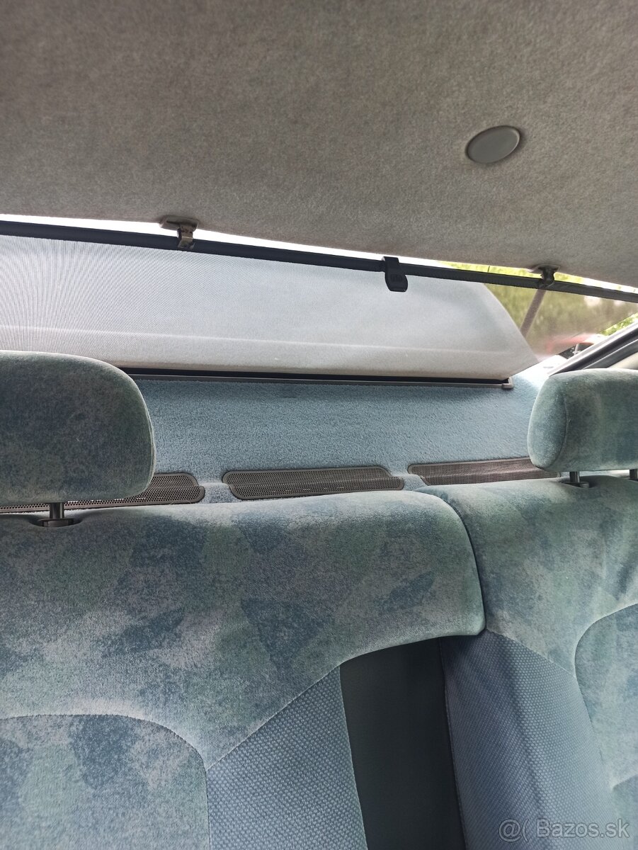 zadná auto roleta Renault laguna 1