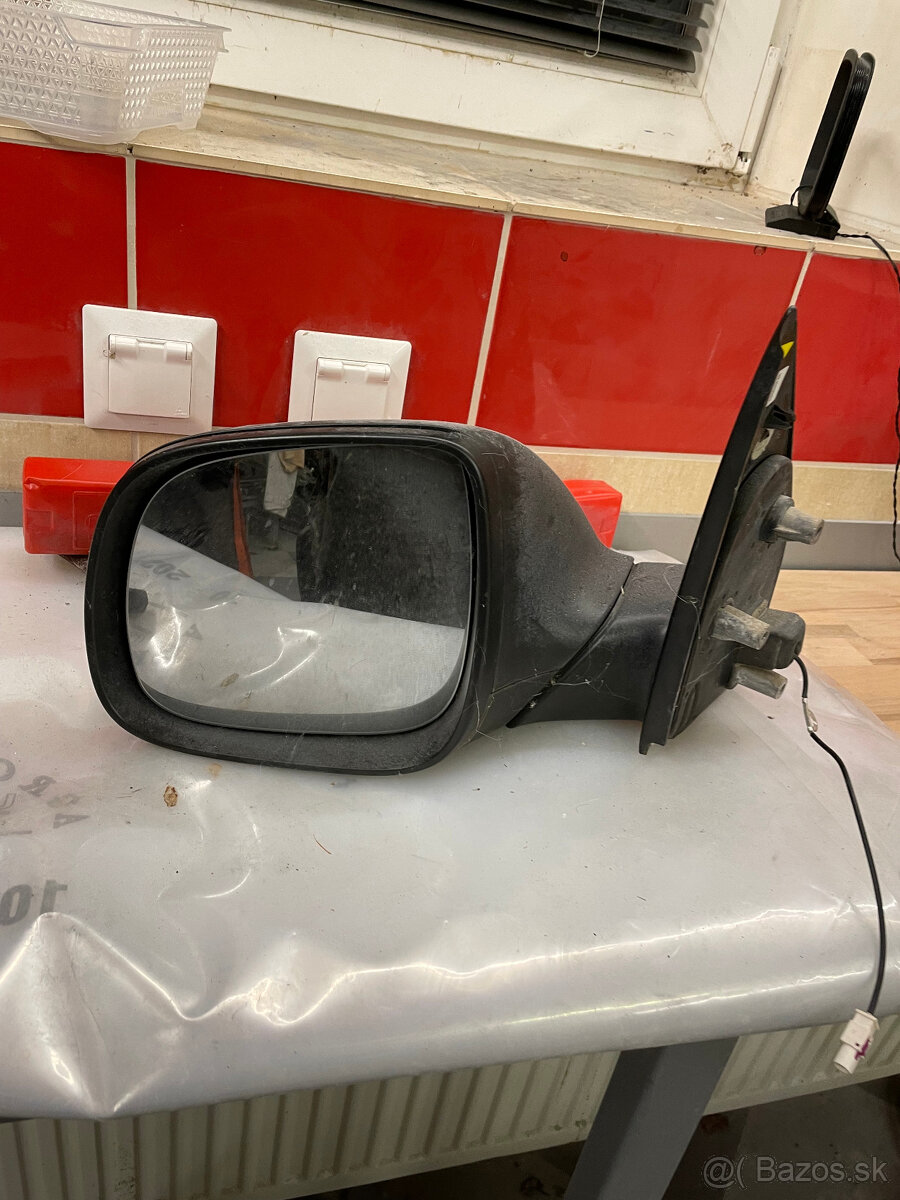 Elektrické zrkadlo Amarok