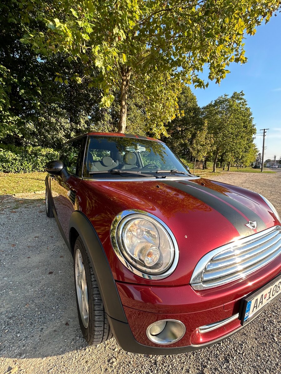 Mini One R56, 1.4i, 70kW, 2007, po servise, STK