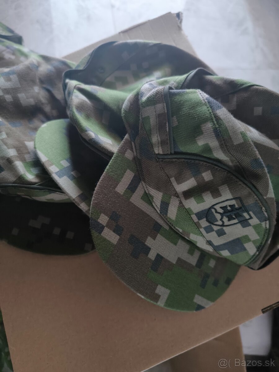 Maskáče, Kanady
