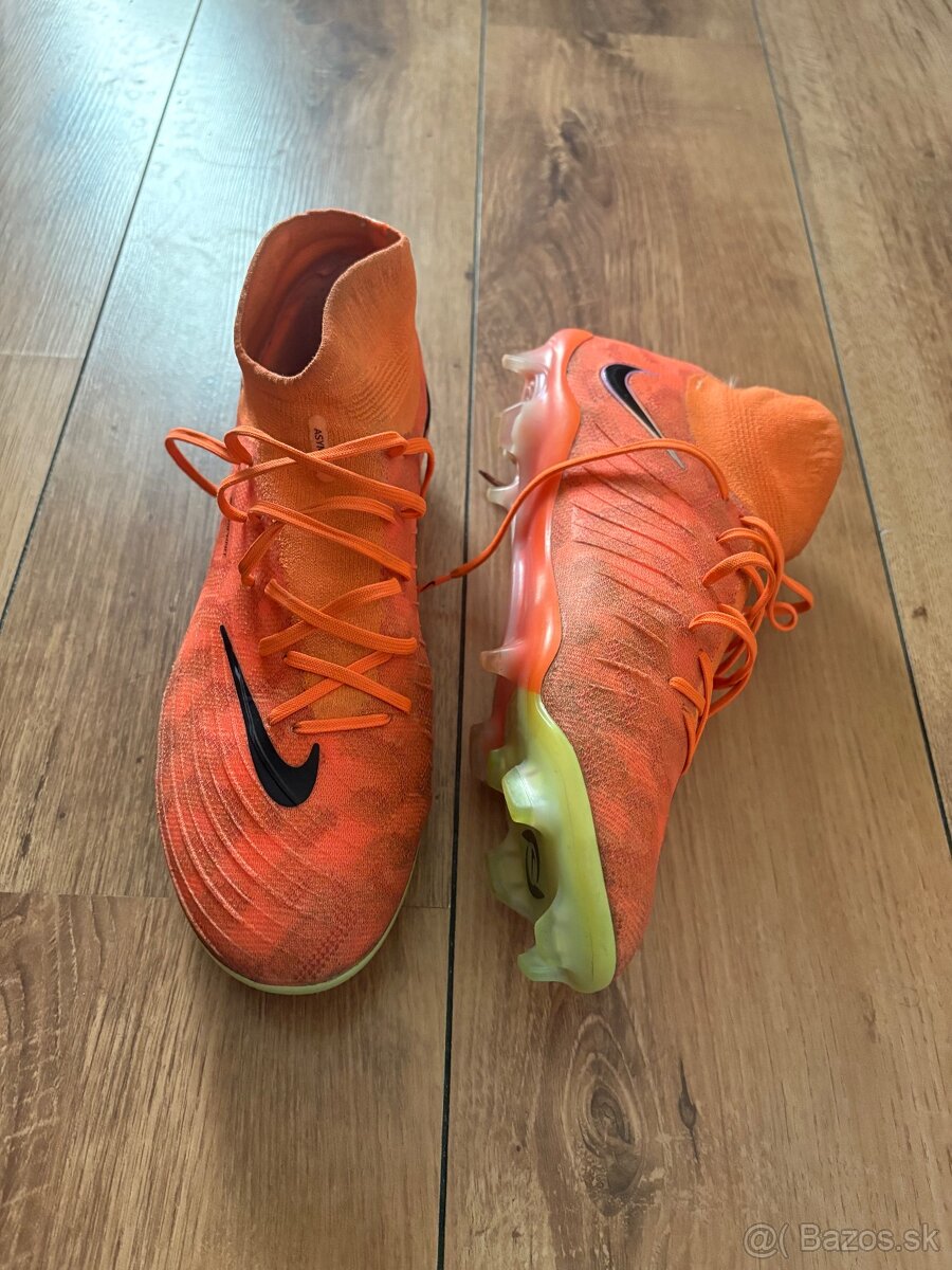 Kopačky Nike Phantom Luna