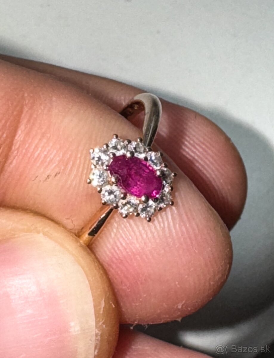 Prsten Alove 14k ruzove zlato brillianty a rubin