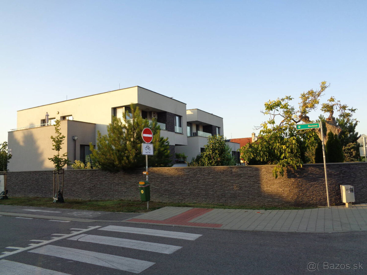 Predaj 3-izbový byt 106m2 s terasou - NOVOSTAVBA, Rovinka