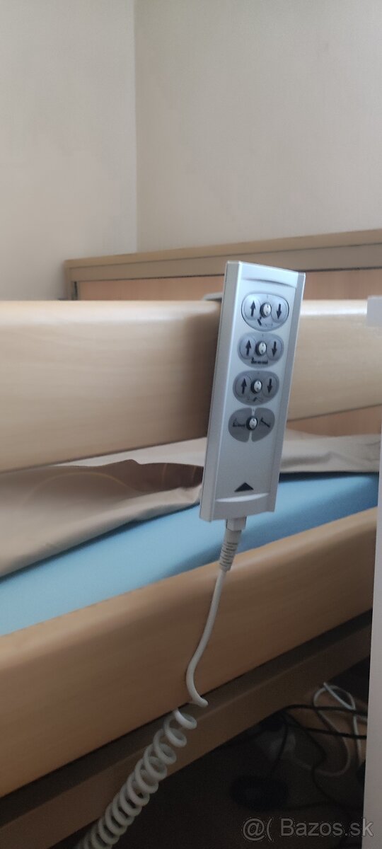 Polohovateľná elektrická posteľ