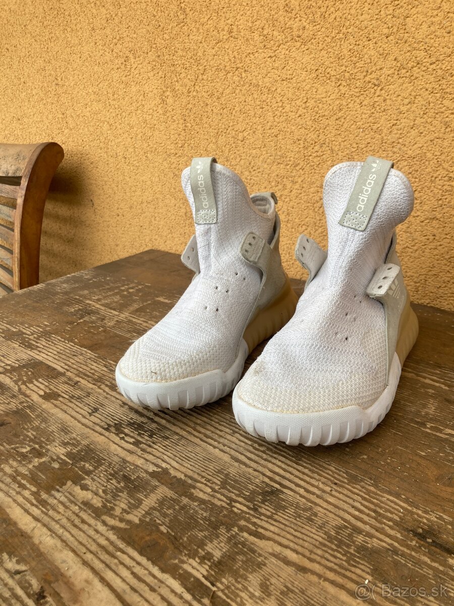Tenisky / Boty Adidas Yeezy , vel.37