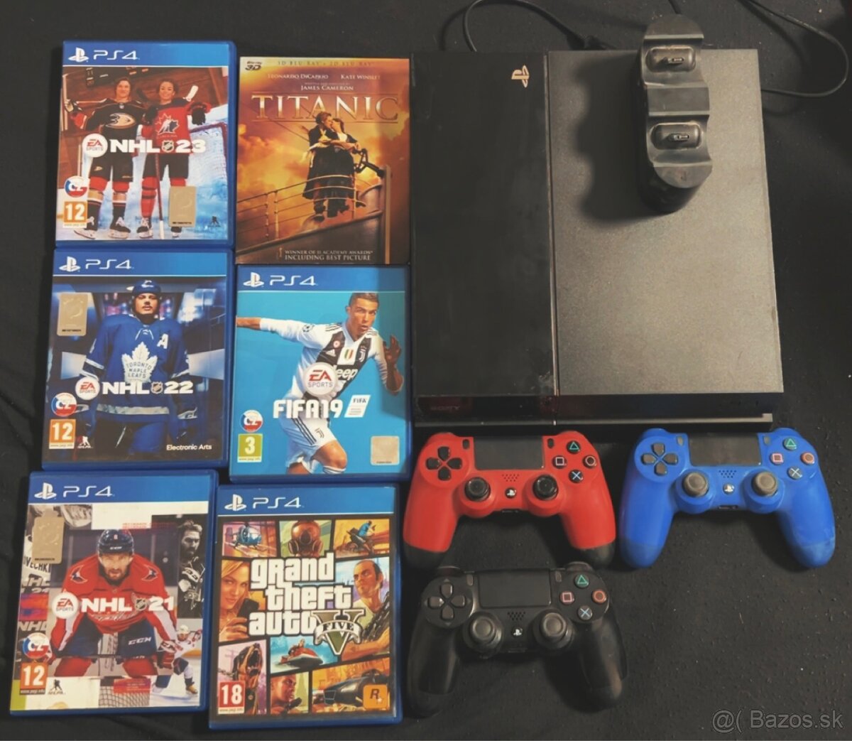 PS4 + 8 hier + 3 ovládače + nabíjacia stanica – TOP set