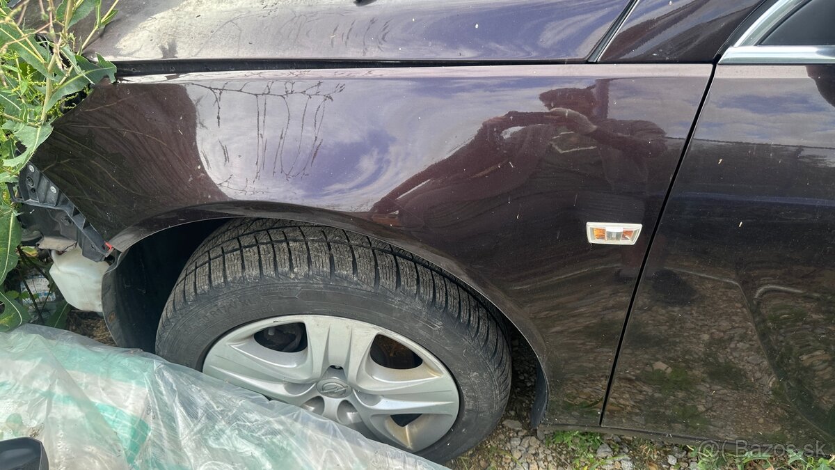 Predám zimné pneu na plechových diskoch 225/50 R17