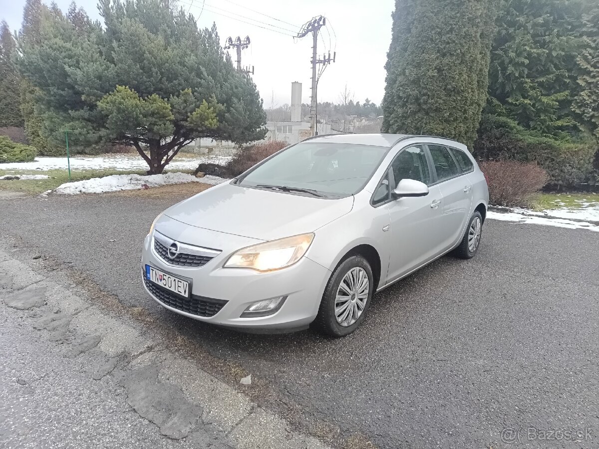 Opel Astra 1.7 CTDi 2012