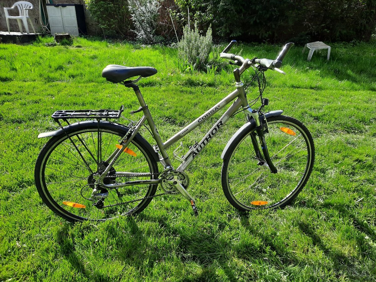 Dámsky trekingový bicykel