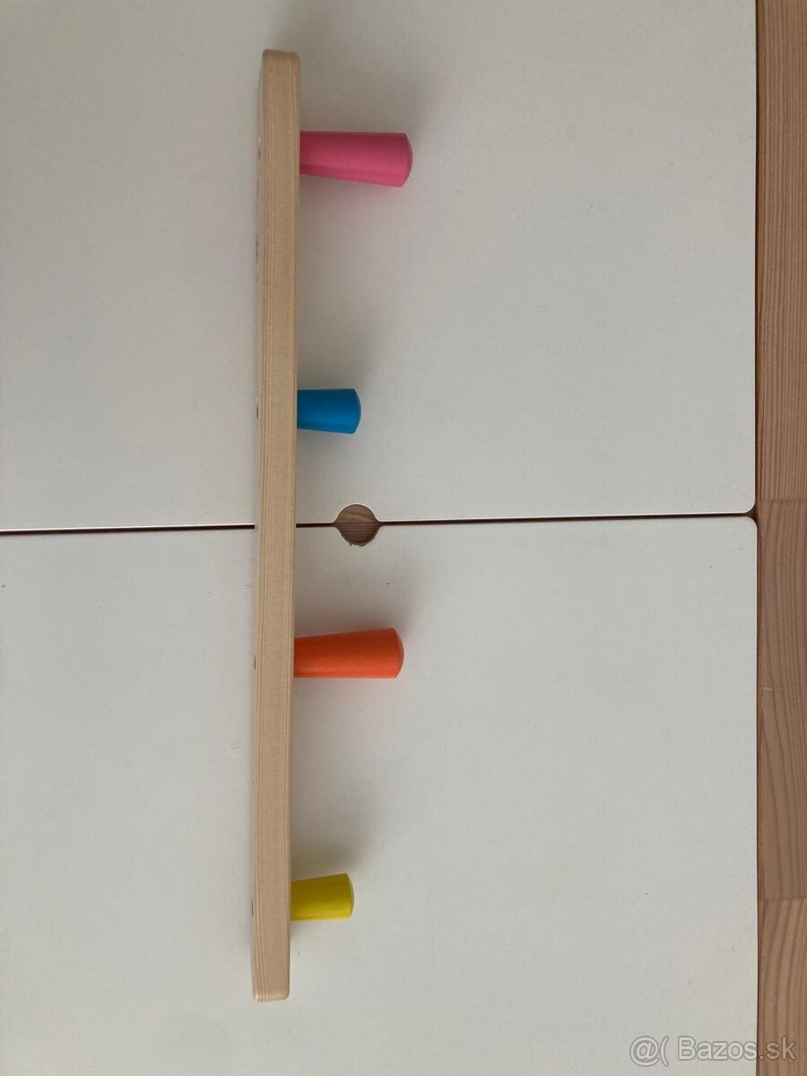 Detský stolík, stoličky, polička, vešiak - IKEA