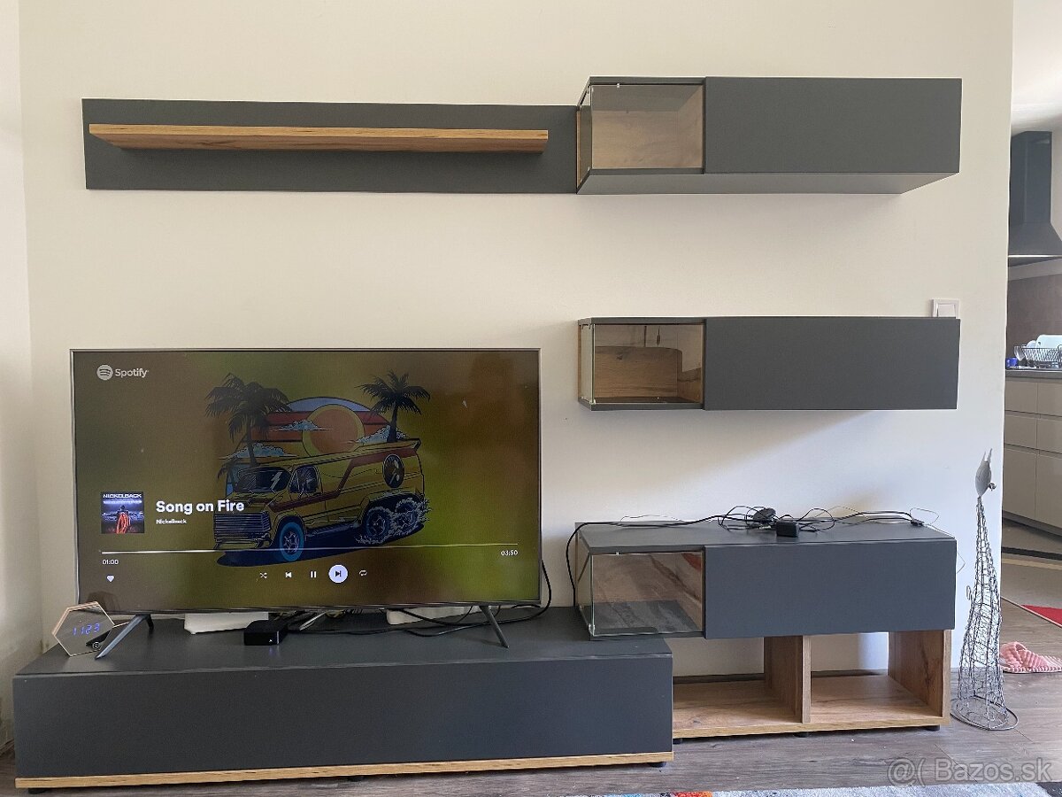 Obývacia stena antracit + dub wotan s LED osvetlením