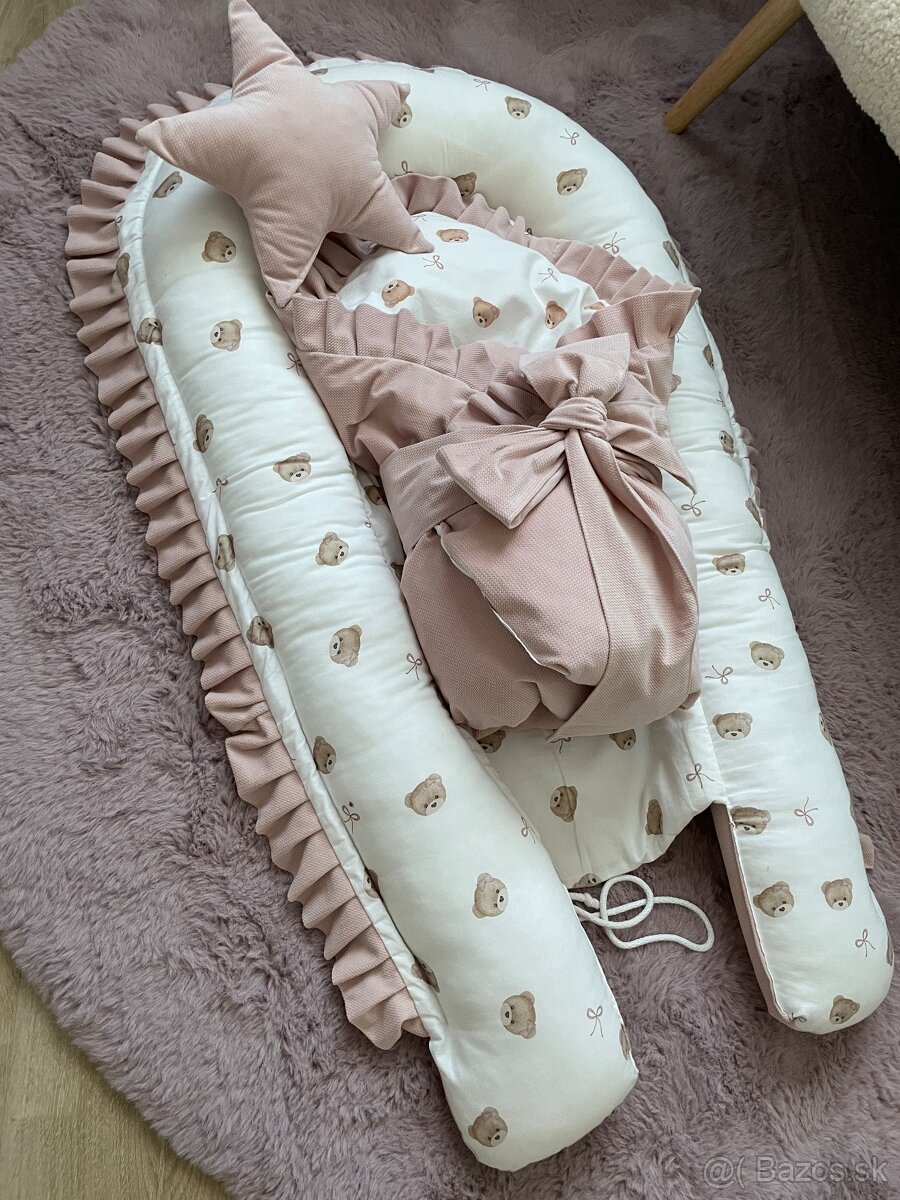 Hniezdo a perinka s perím