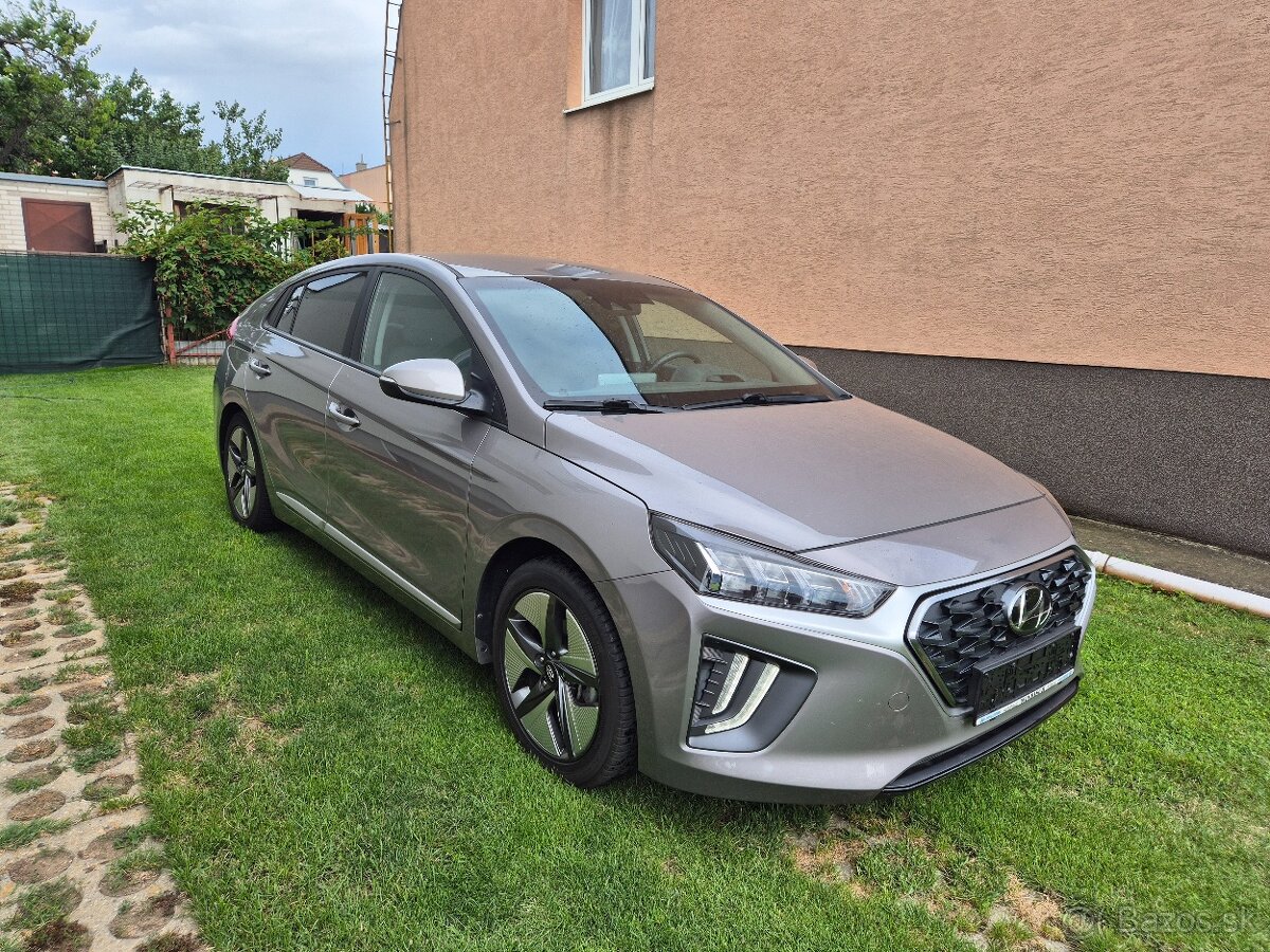 Predam Hyundai Ioniq 1,6 GDi Hybrid Automat 22700km