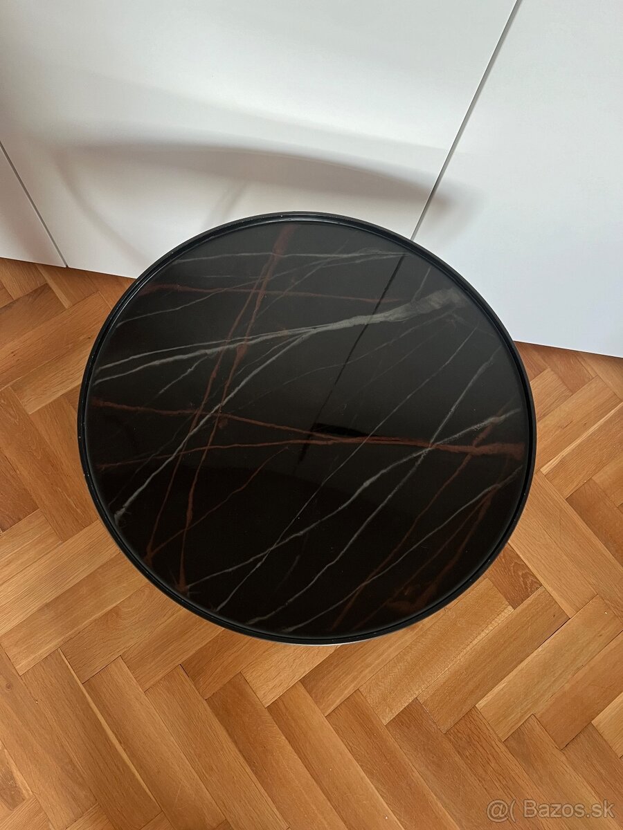 Stolík