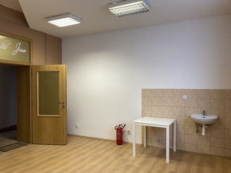 Kancelária, služby na Teplickej ul. Piešťany
