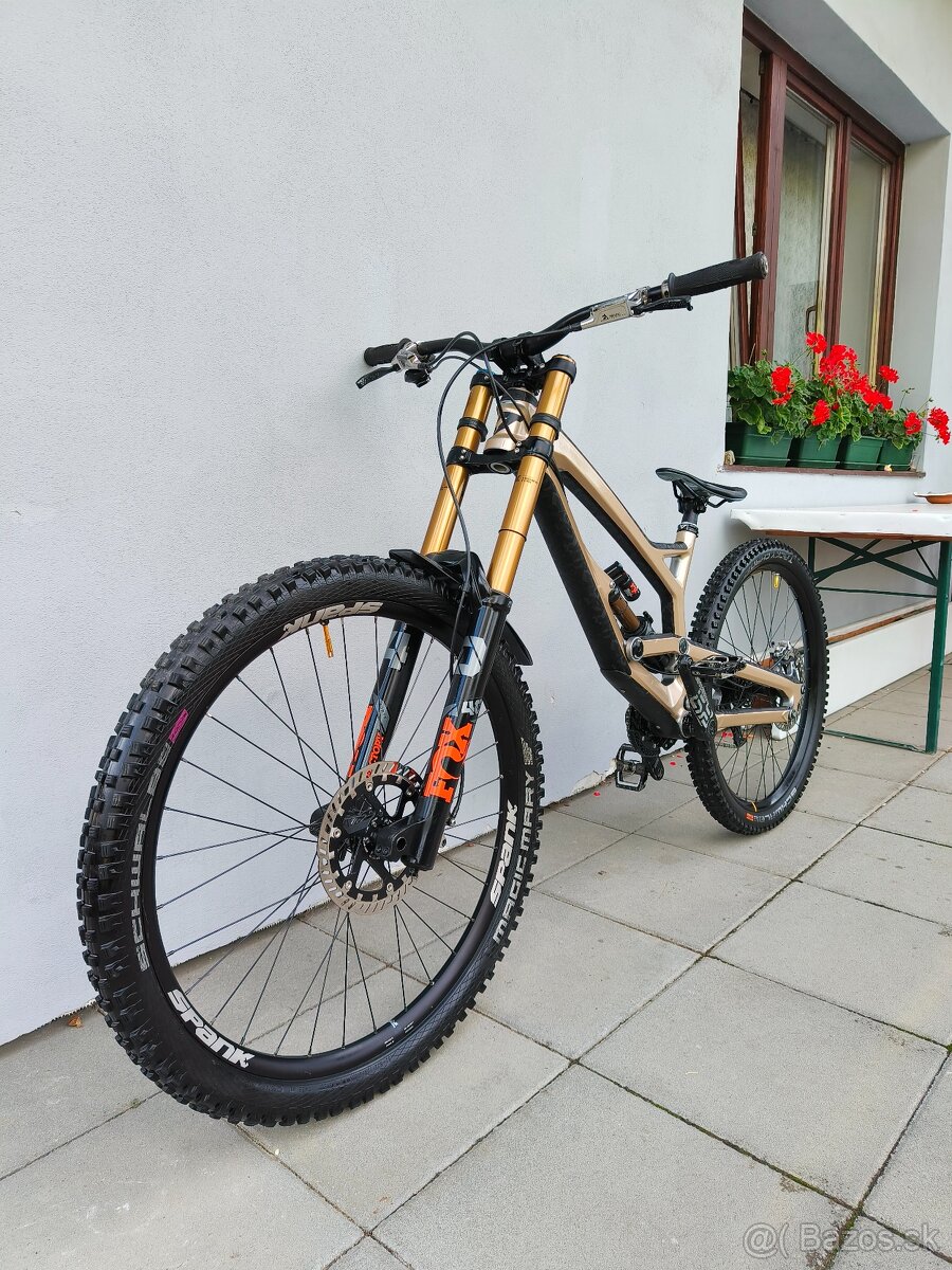 Full Carbon YT Tues CFR Race PRO
