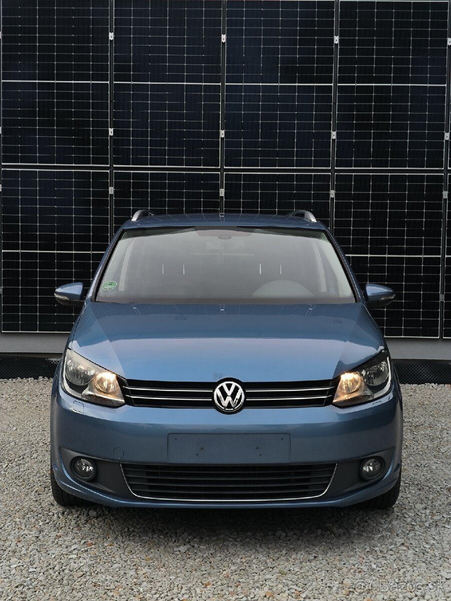 VW Touran 2.0TDi 103kw | Ťažné | VELKÝ SERVIS | MANUÁL