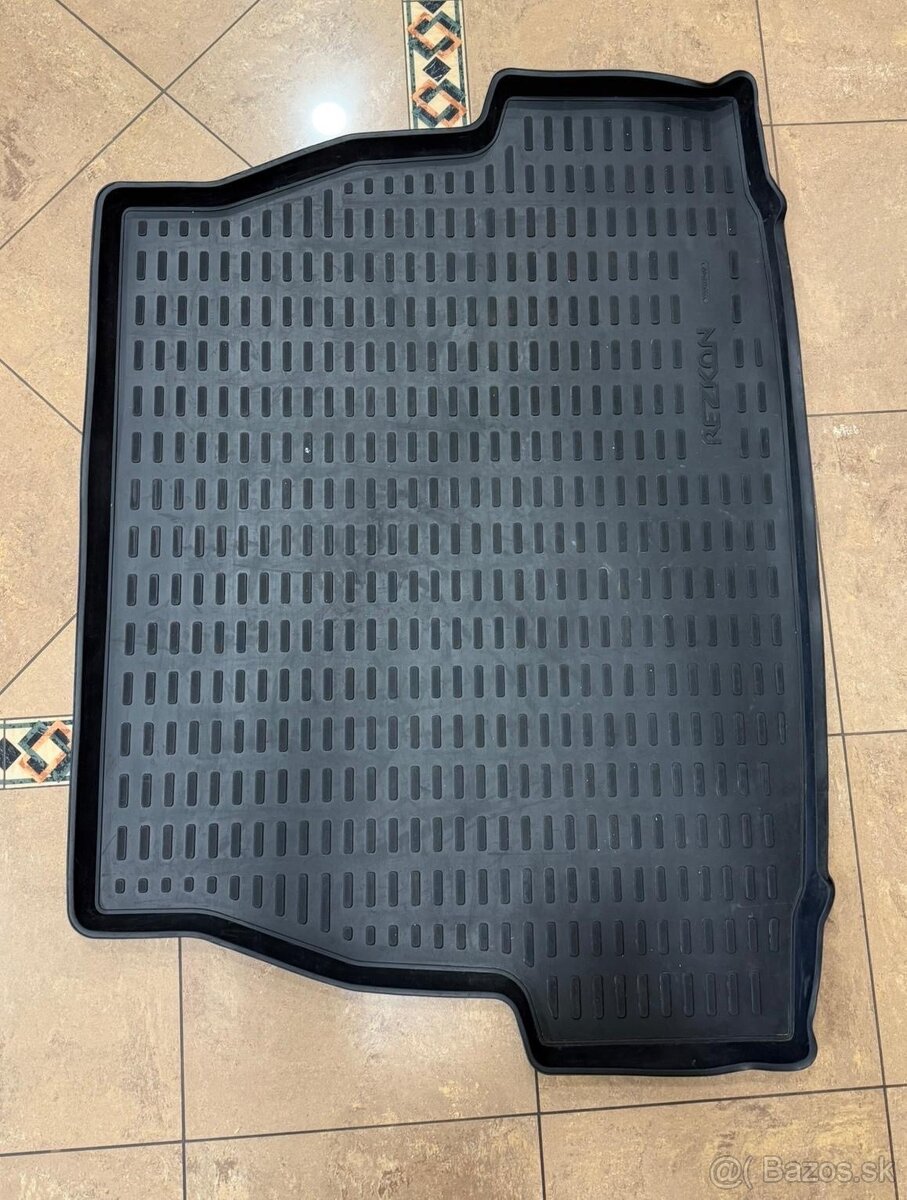 Gumová vaňa do kufra REZKON TOYOTA RAV4 2019