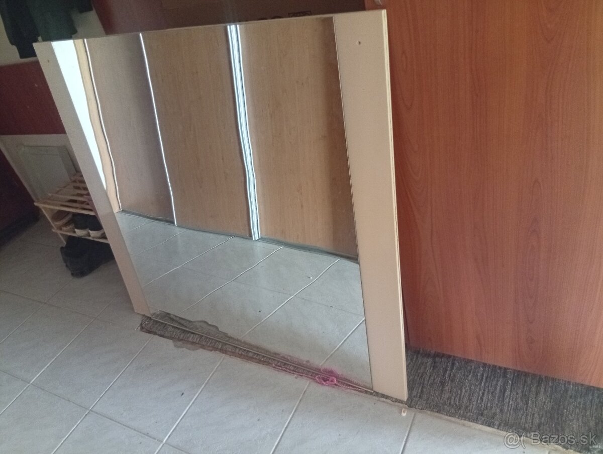 Veľké zrkadlo DARUJEM 