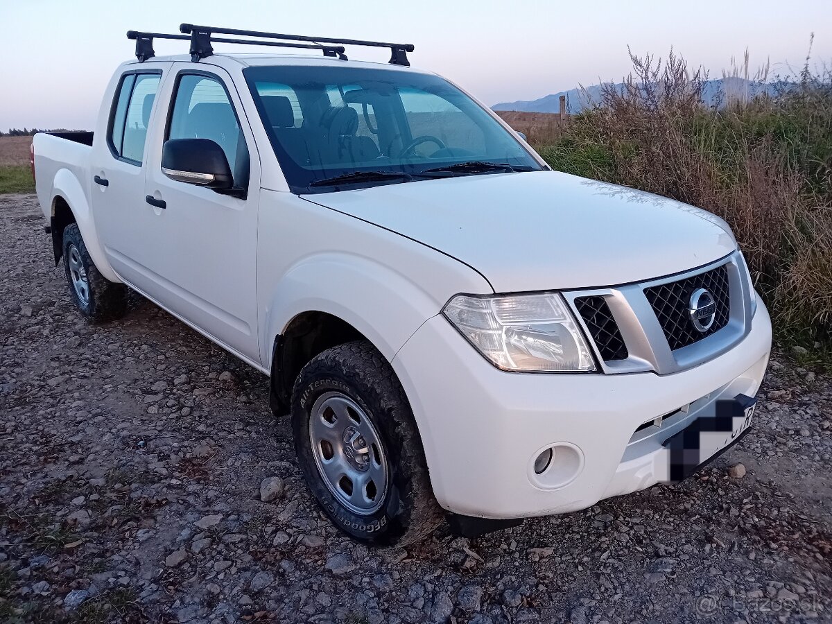 Predám Nissan Navara 4x4 2,5 dci  2013 DPH,Nová STK