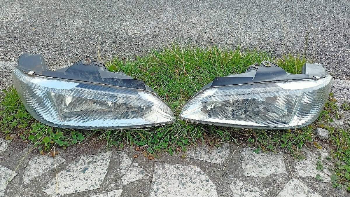 Svetlá predné zadné Peugeot 406, P406
