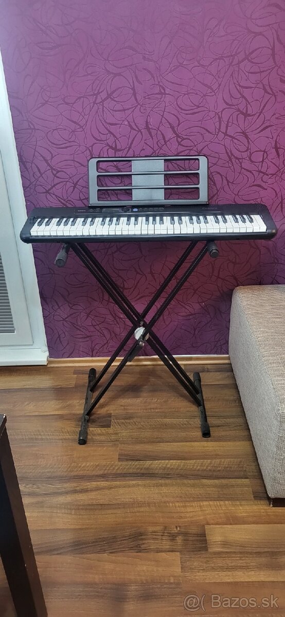 Predam elektronicke klavesy casio ct-S300+ stojan