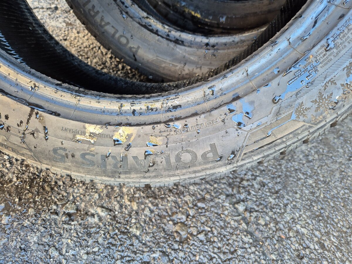 Predam zimne pneu 2x 205/55R17 Barum