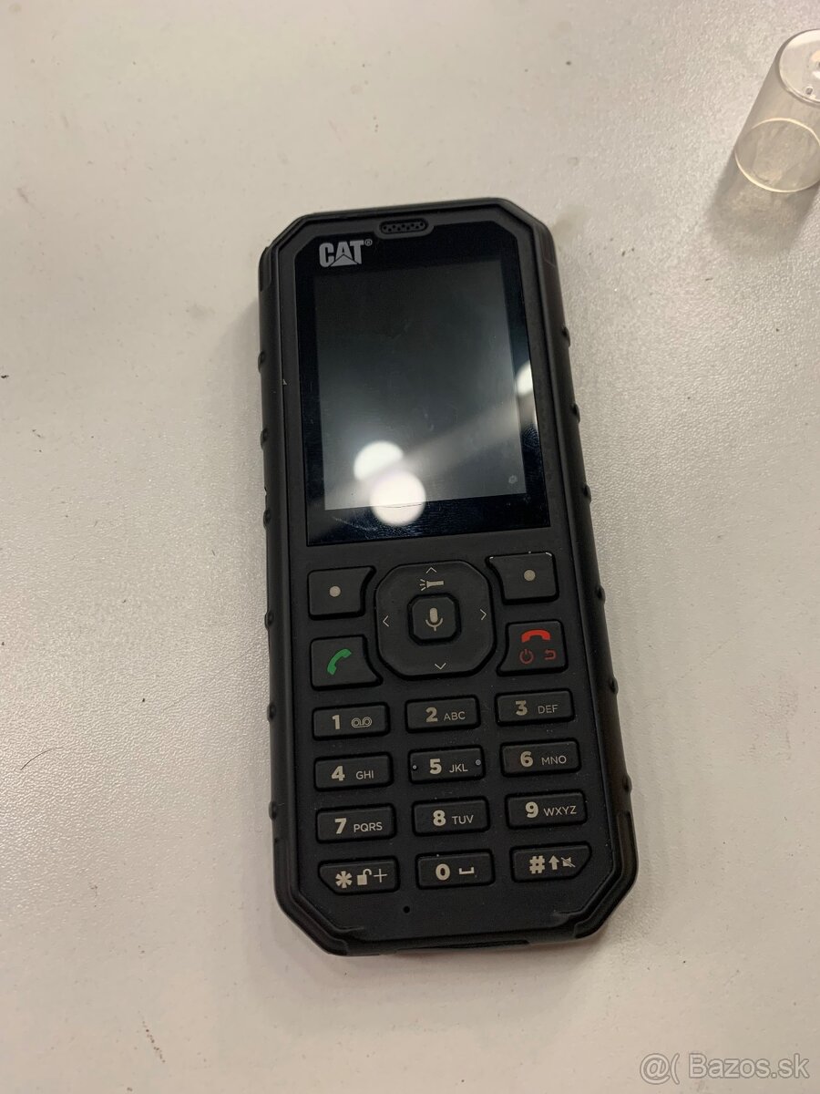 Predam pracovný mobil CAT