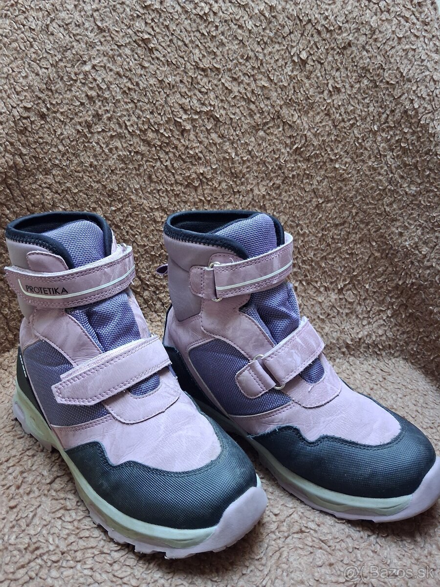 Dievčenské zimné topánky 34
