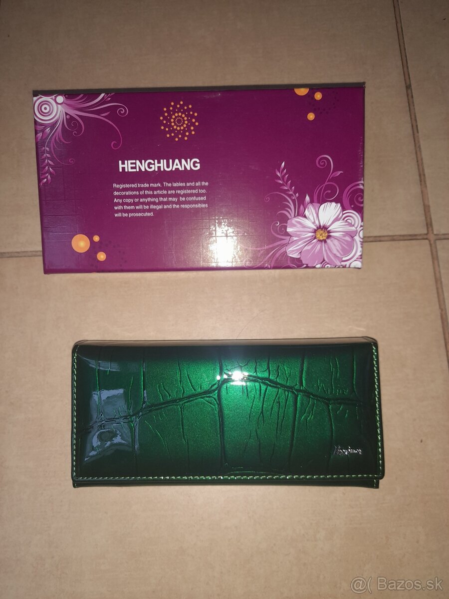 Penaženka nova smaragdova a ine