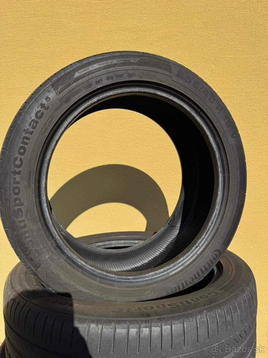 255/45 R19 letné Continental