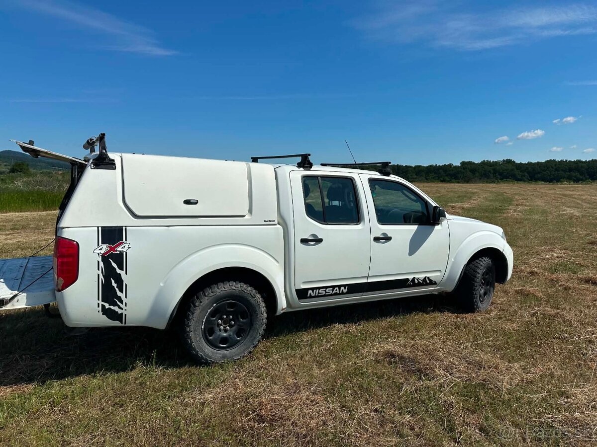 Predám nissan navara D40