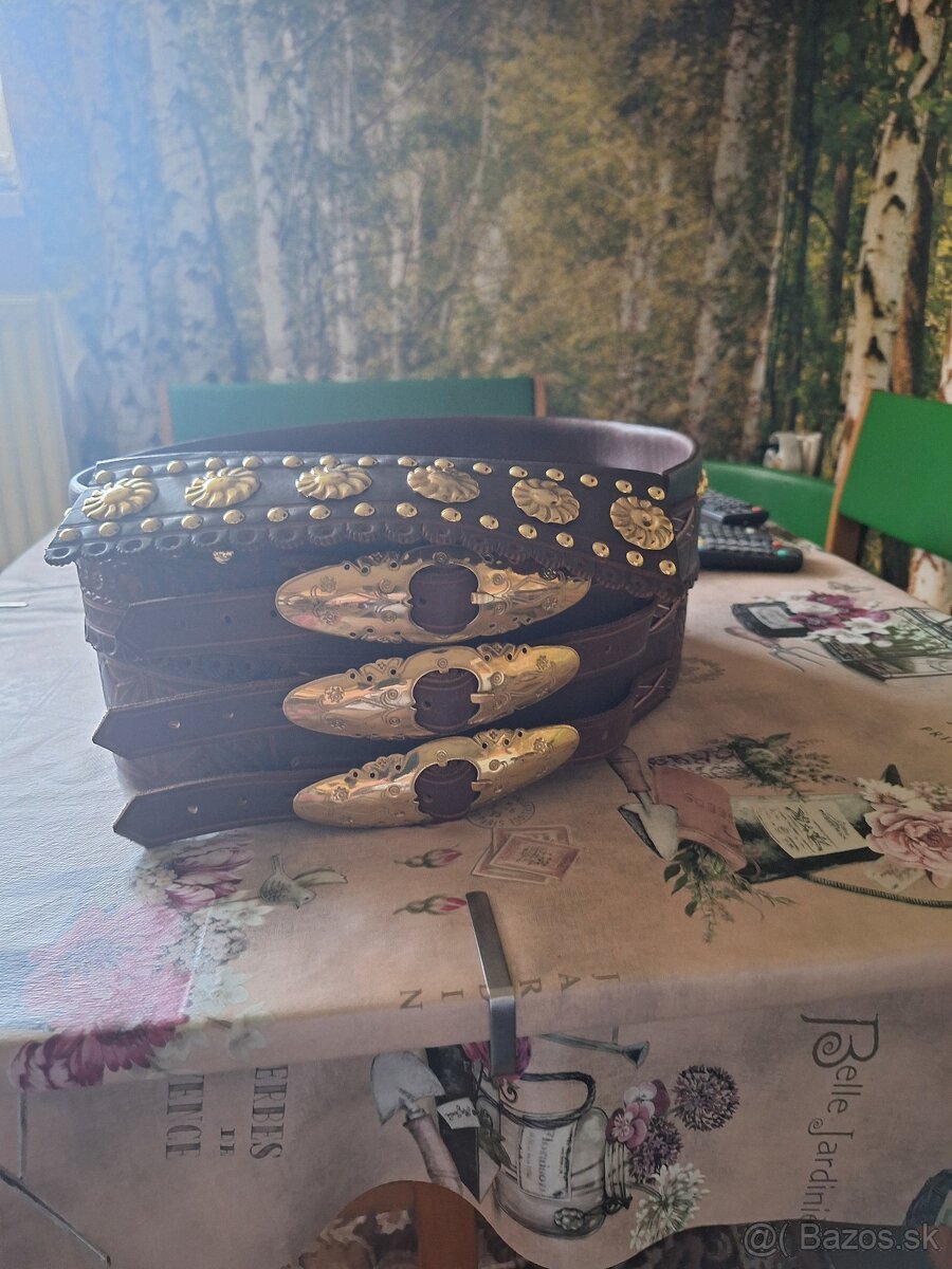 Folklórny opasok