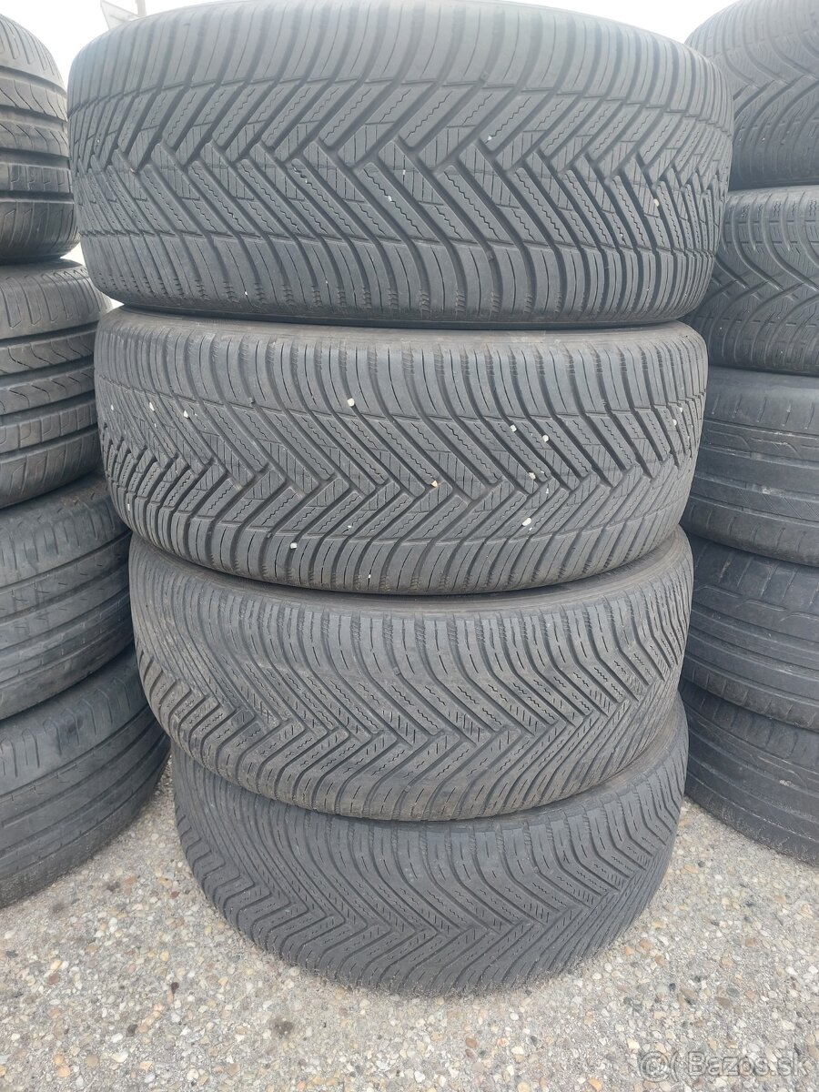 245/40 r20