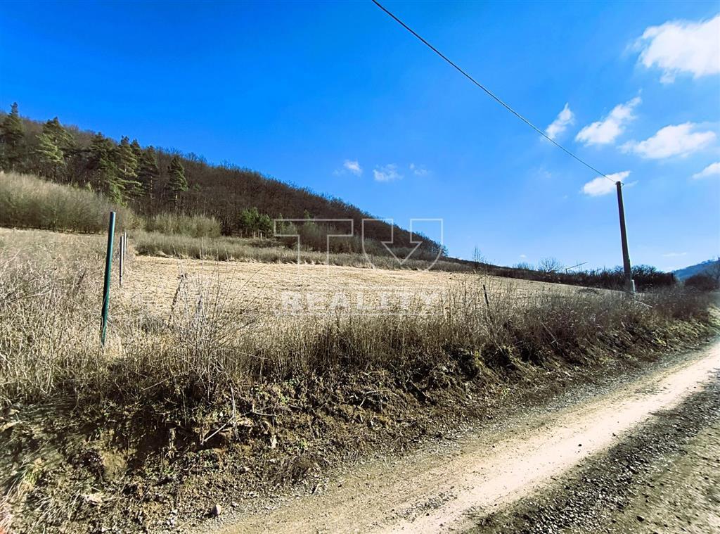Slnečný pozemok, Veľký Šariš-Kanaš, 827 m2.