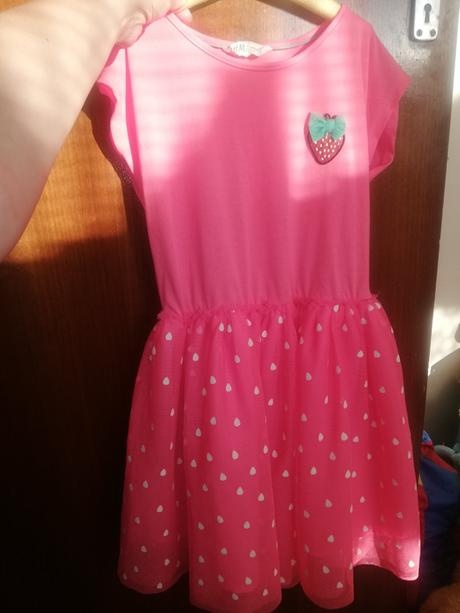 Šaty s jahôdkou H&M veľkosť 134