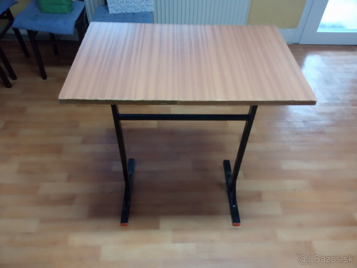 Stolík