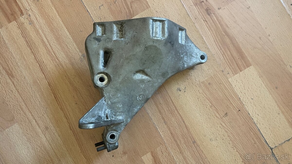Vzpera držiak motora 03P199206