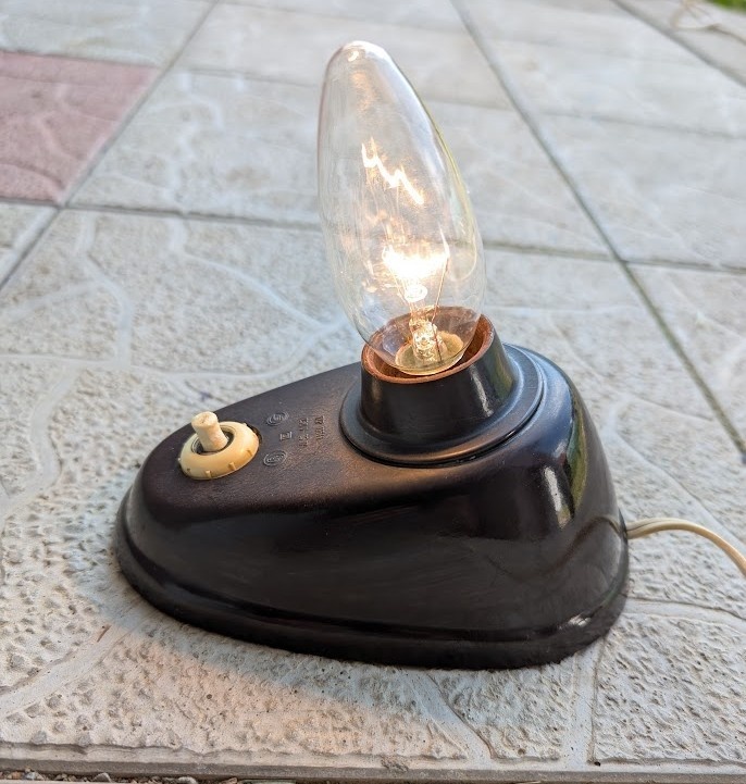 Retro bakelitová nočná lampa + retro bábiky